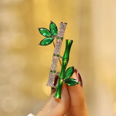 Vintage Green Crystal Bamboo Brooch/Pin